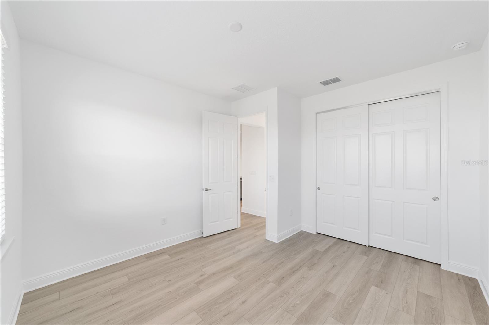 ON TOP OF THE WORLD - Residential