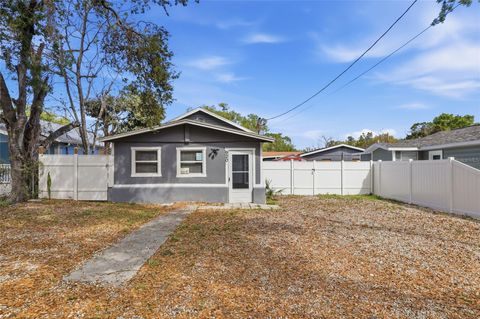 Photo of 920 E Annie Street, Tampa, FL 33612 (MLS # TB8510848)