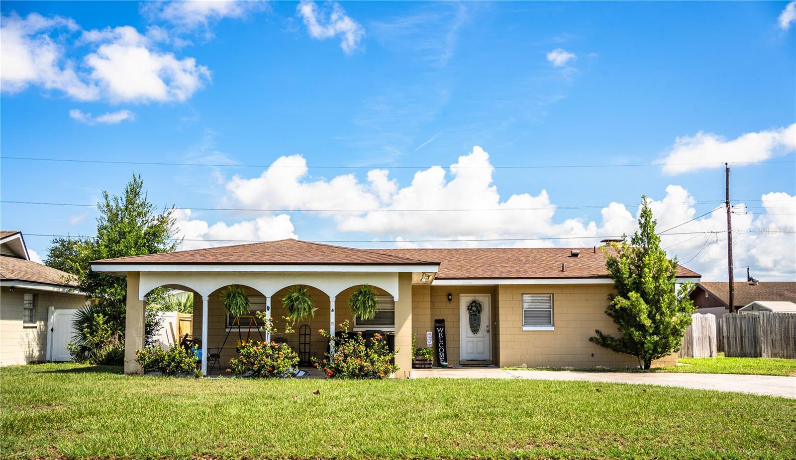 Welcome to this well-maintained 3-bedroom, 2-bath home located in the heart of Havendale. Featuring a newer roof (2018), luxury vinyl flooring, a brand new washer and dryer and new plumbing in the guest bath, this home is nestled in a convenient and safe neighborhood close to shopping, dining, and all the amenities of downtown Winter Haven, this property offers comfort and convenience in one. Inside, you’ll find a spacious open floor plan with a cozy brick fireplace and mantle as the centerpiece of the living area. The kitchen includes a bar-height pass-through window with seating for two and opens into a versatile space that can be used as a dining area, breakfast nook, or home office.
Outside, the home offers a generous driveway with multiple parking spaces, a traditional carport, and a large backyard complete with a screened-in lanai—perfect for relaxing or entertaining. Located near Winter Haven’s scenic lakes and just a short drive to Lakeland and Auburndale, this home is ideal for first-time buyers, growing families, or those looking to downsize and retire in a peaceful community.
Don’t miss out on this great opportunity—schedule your showing today!
