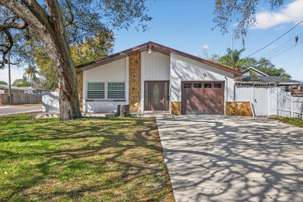 Photo of 8902 N Hamner Avenue, Tampa, FL 33604 (MLS # TB8504041)