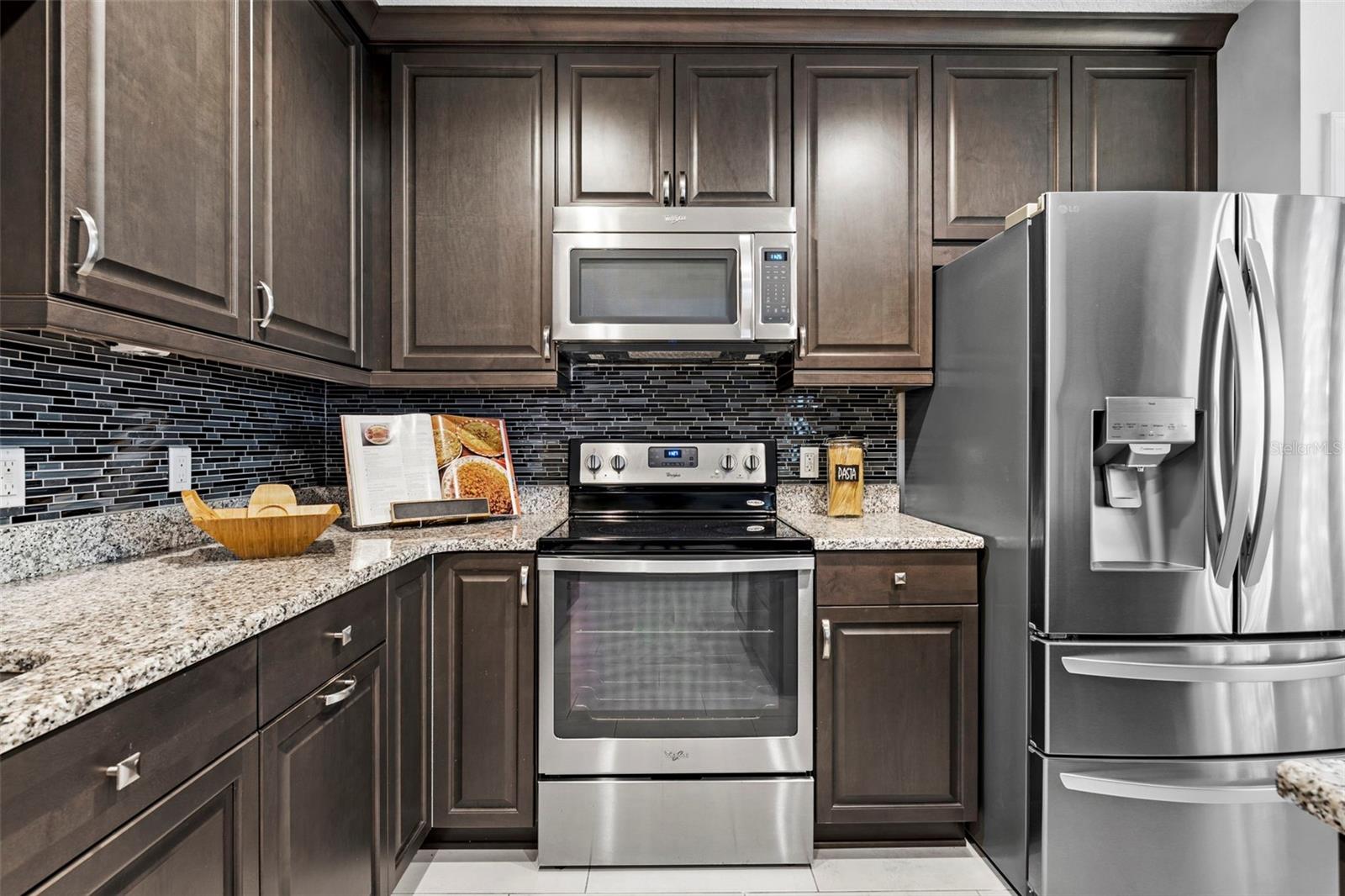 VILLAS AT DATE PALM - Residential