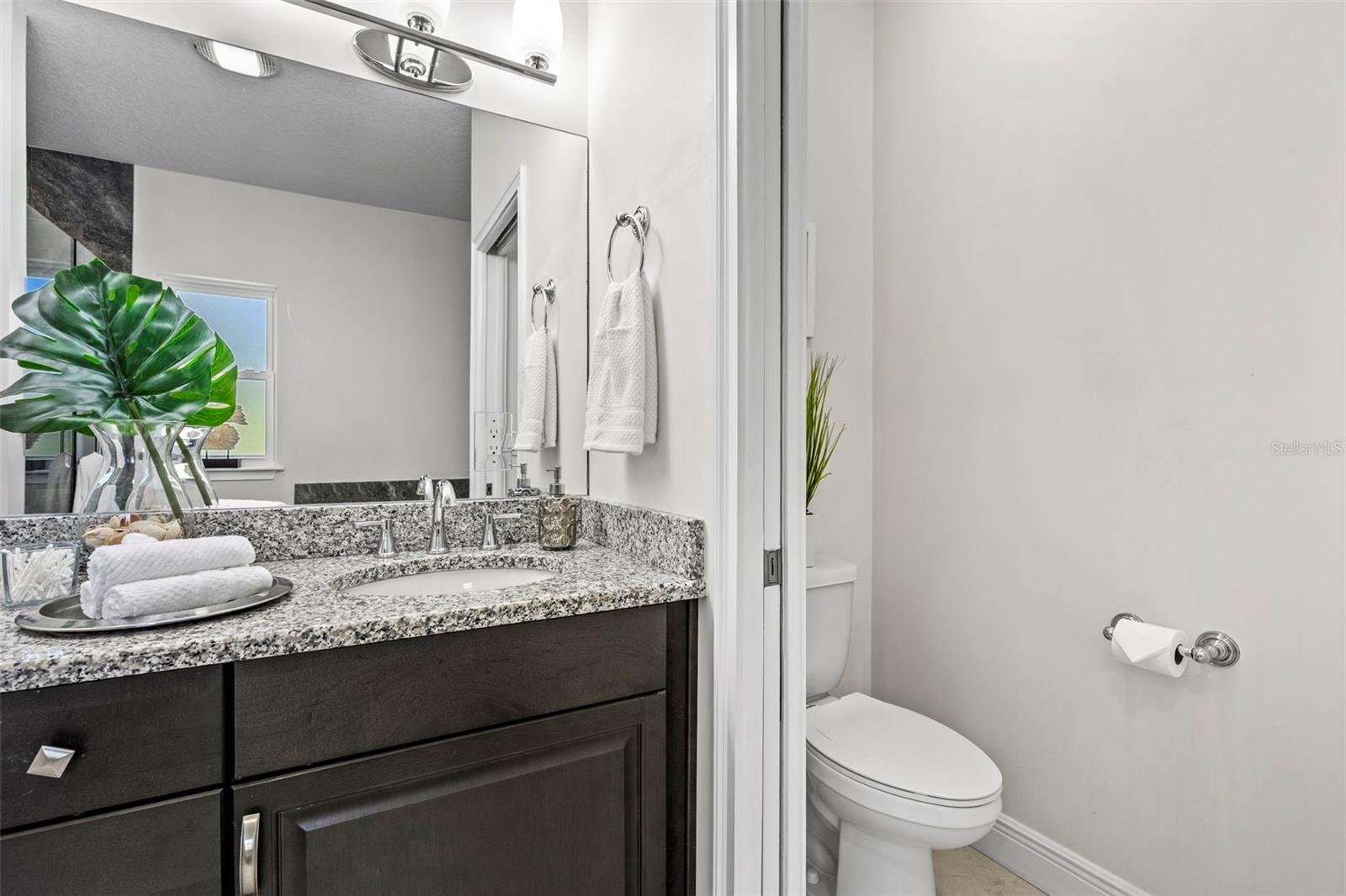 VILLAS AT DATE PALM - Residential