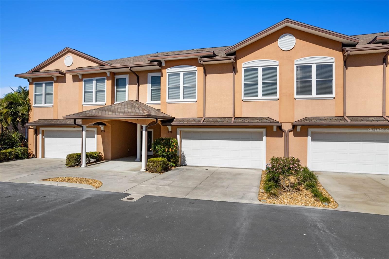 VILLAS AT DATE PALM - Residential