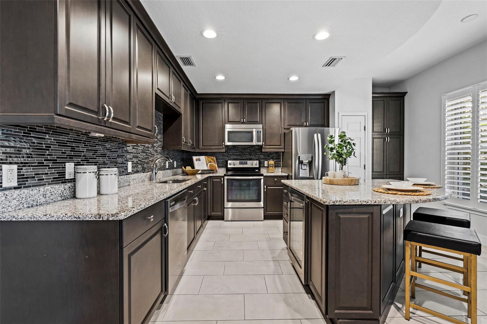 VILLAS AT DATE PALM - Residential