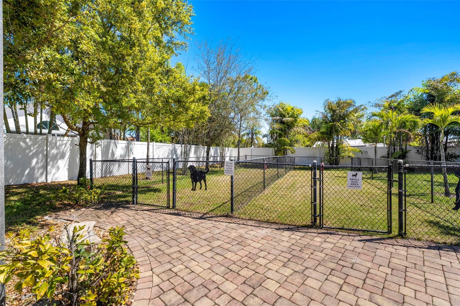 VILLAS AT DATE PALM - Residential