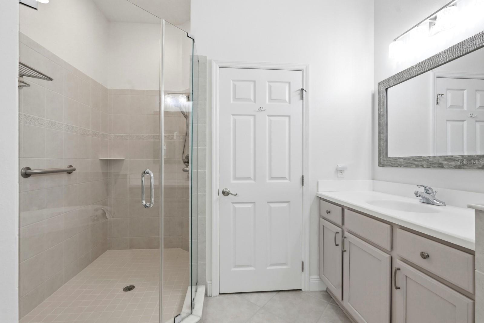 RIVERVIEW CONDOS/GRAND HAVEN - Residential