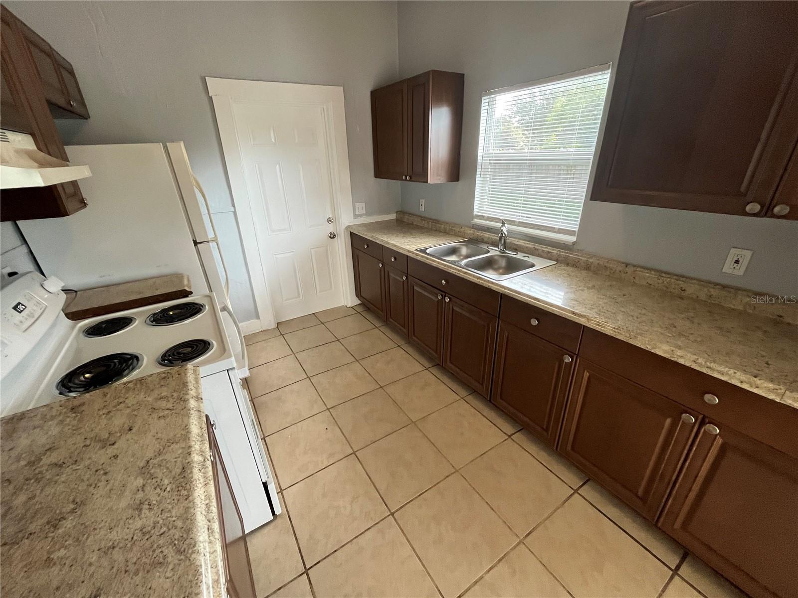 BOWYERS SUB - Residential Lease