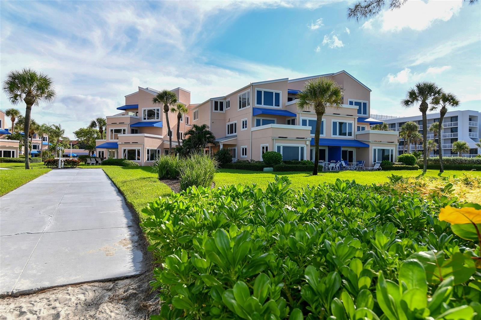 SAND CAY - Residential