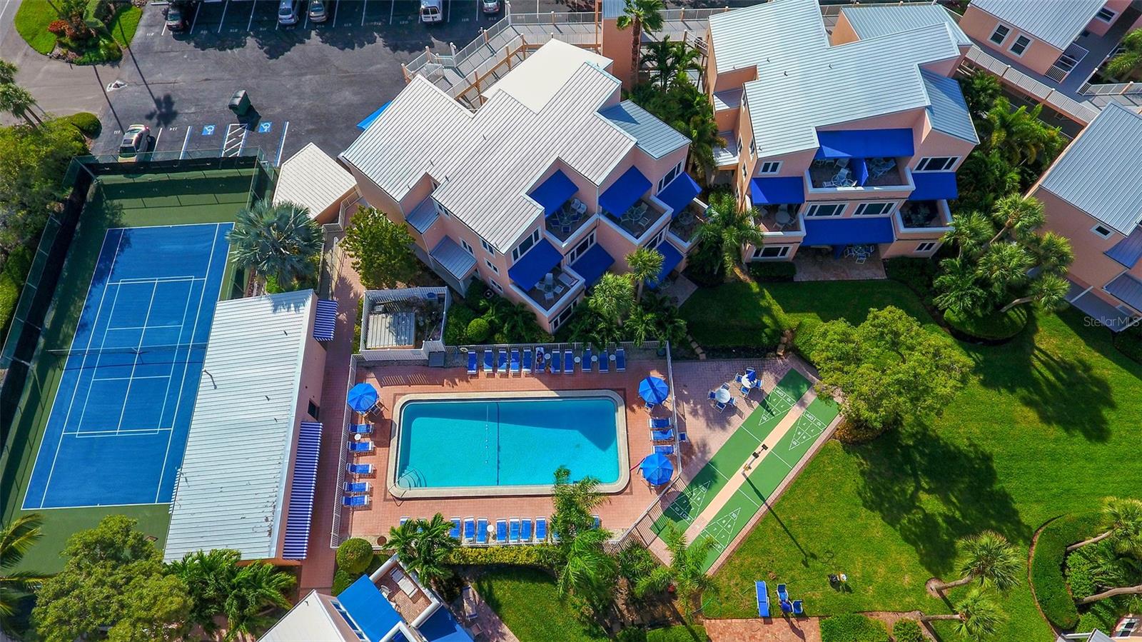 SAND CAY - Residential