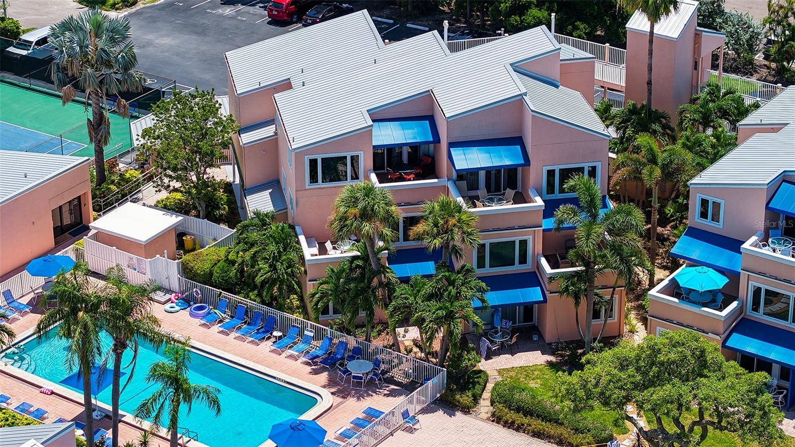 SAND CAY - Residential