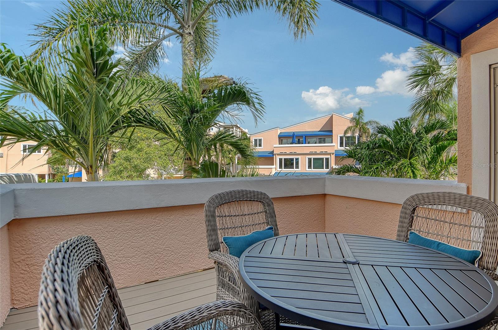 SAND CAY - Residential