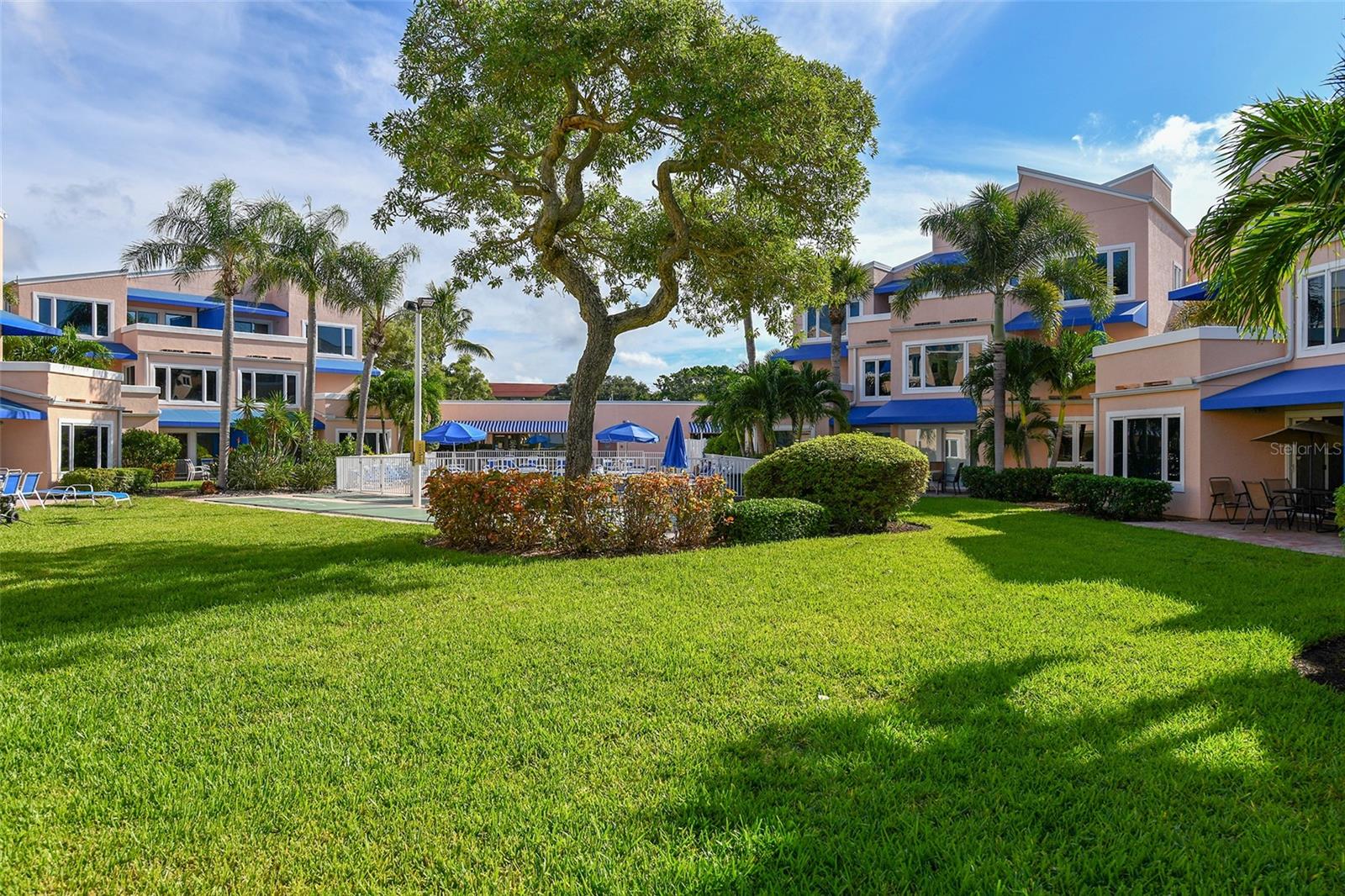 SAND CAY - Residential