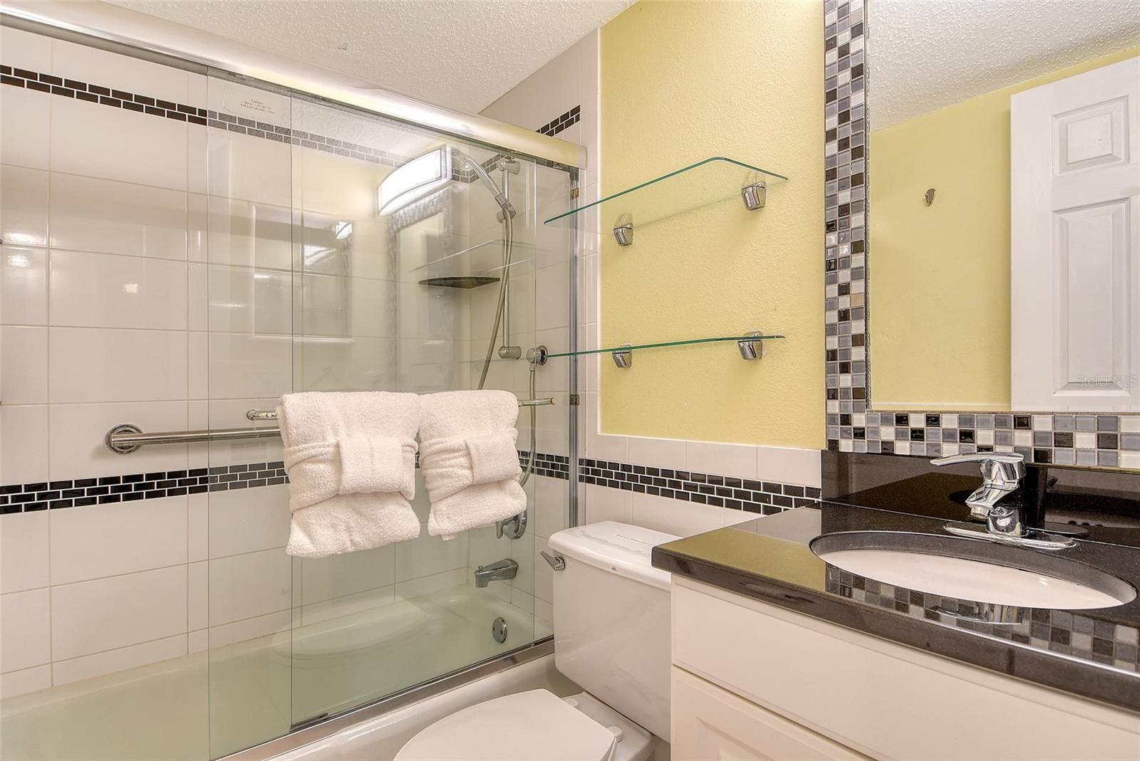 SAND CAY - Residential