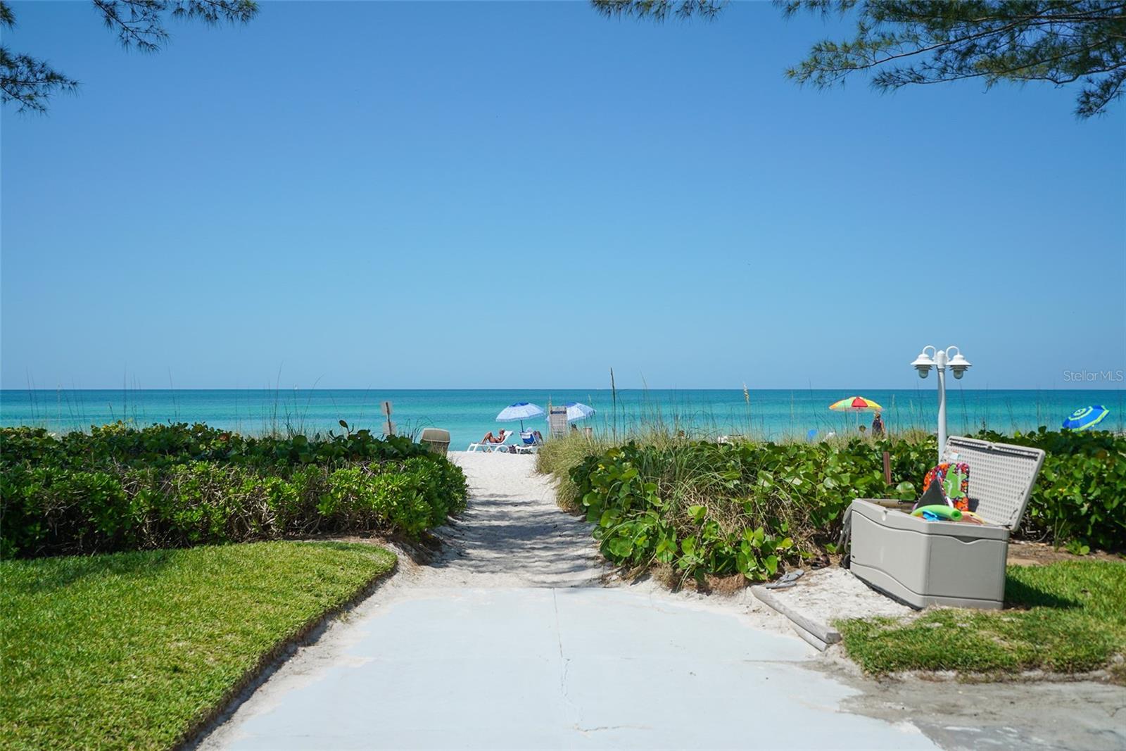 SAND CAY - Residential