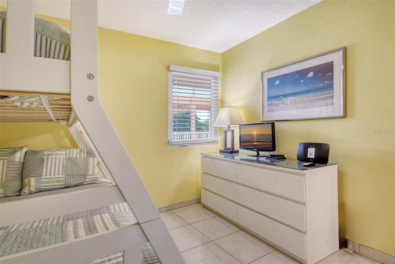 SAND CAY - Residential