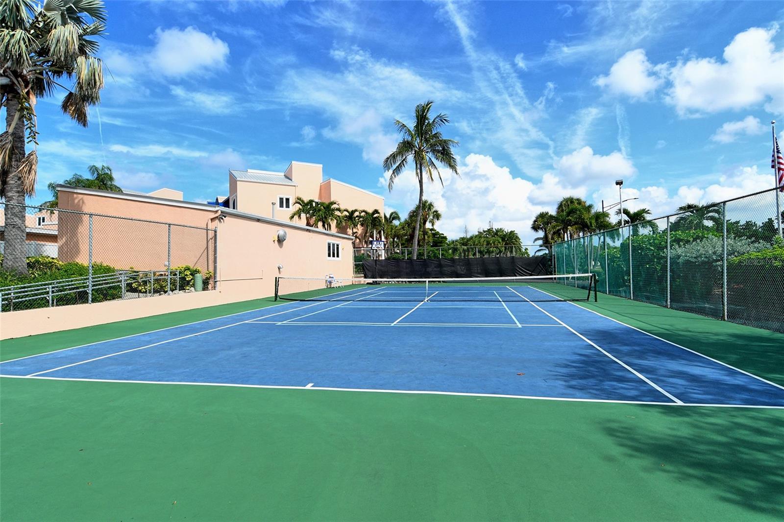 SAND CAY - Residential