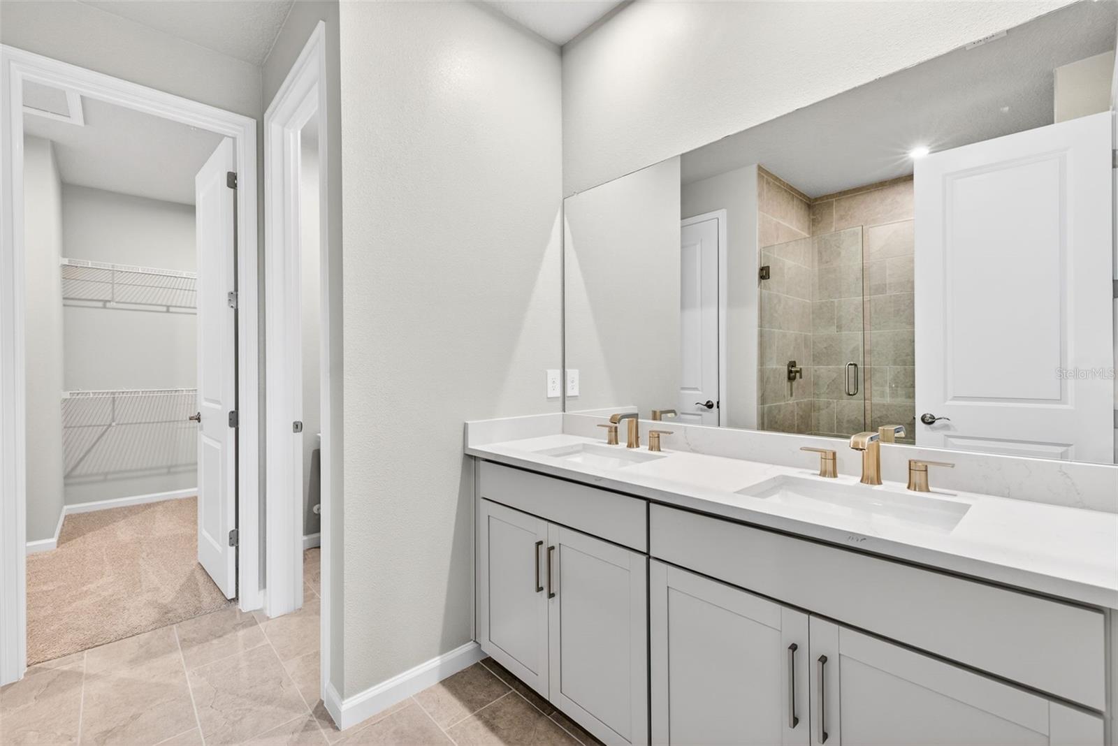 LAKESPUR AT WELLEN PARK - Residential