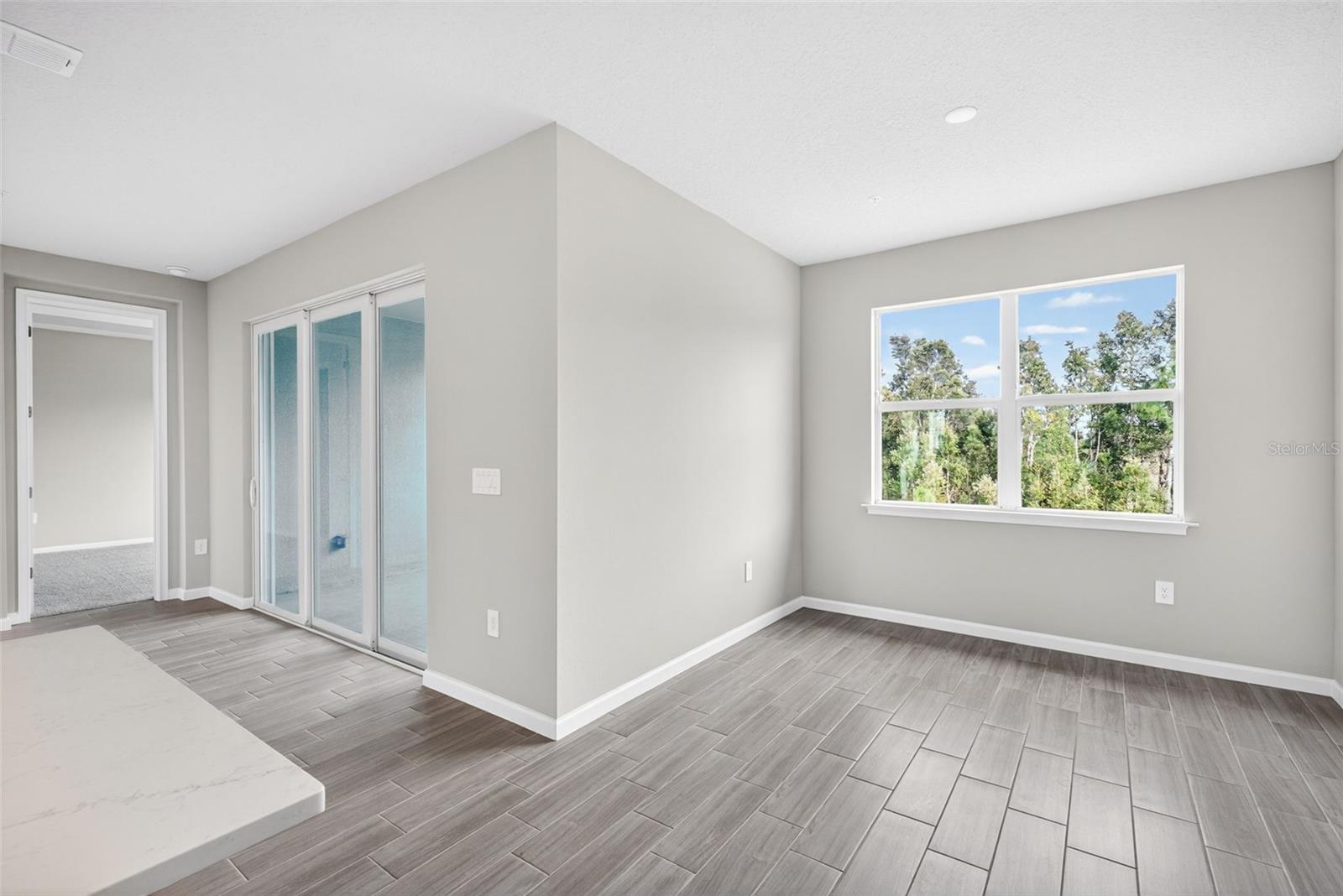 LAKESPUR AT WELLEN PARK - Residential