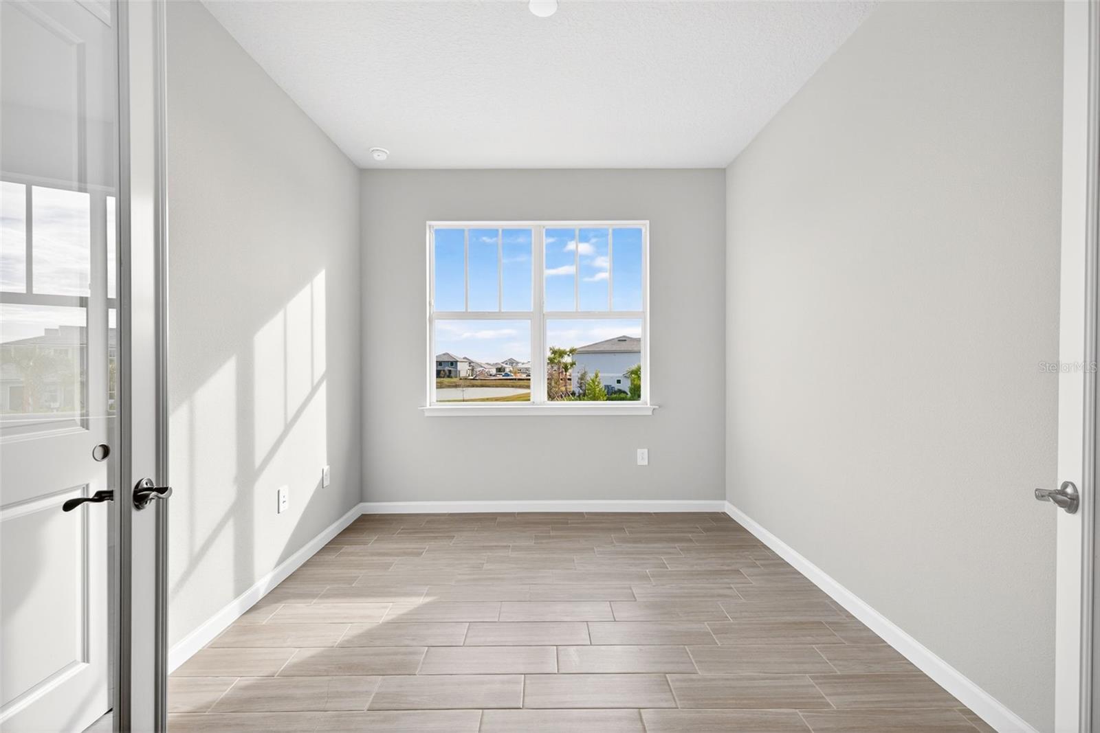 LAKESPUR AT WELLEN PARK - Residential