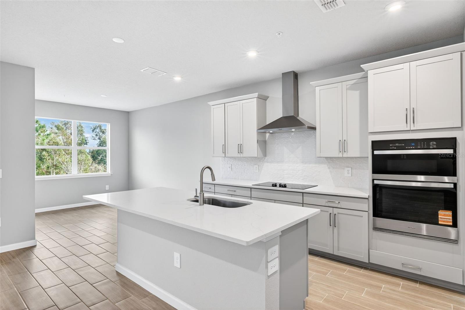 LAKESPUR AT WELLEN PARK - Residential