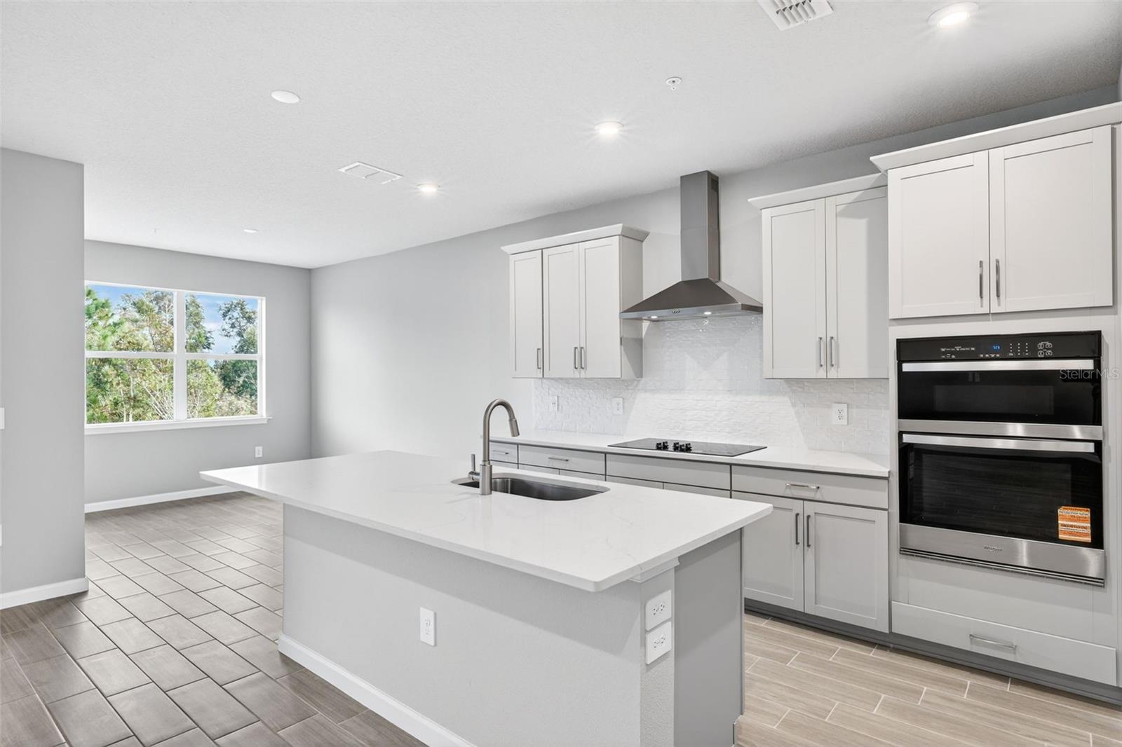 LAKESPUR AT WELLEN PARK - Residential