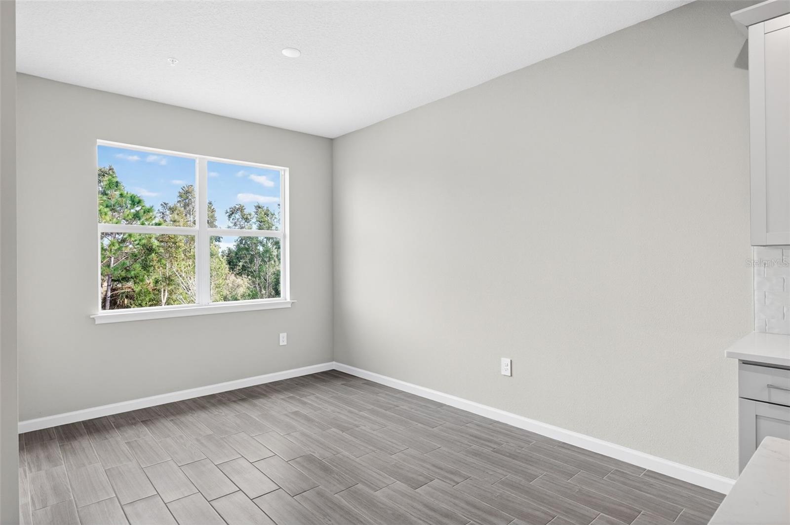 LAKESPUR AT WELLEN PARK - Residential