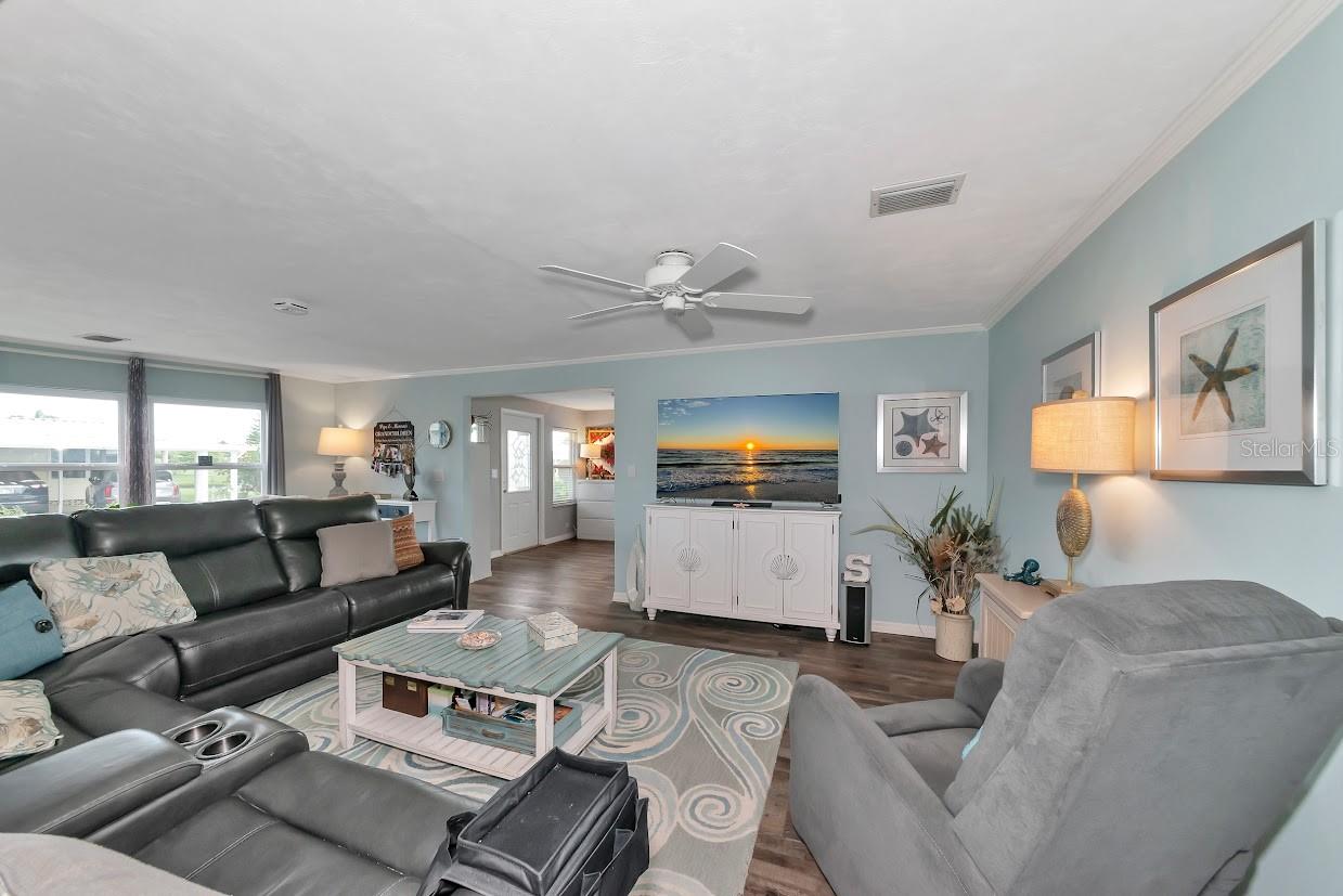 KINGS GATE CLUB MHP - Residential