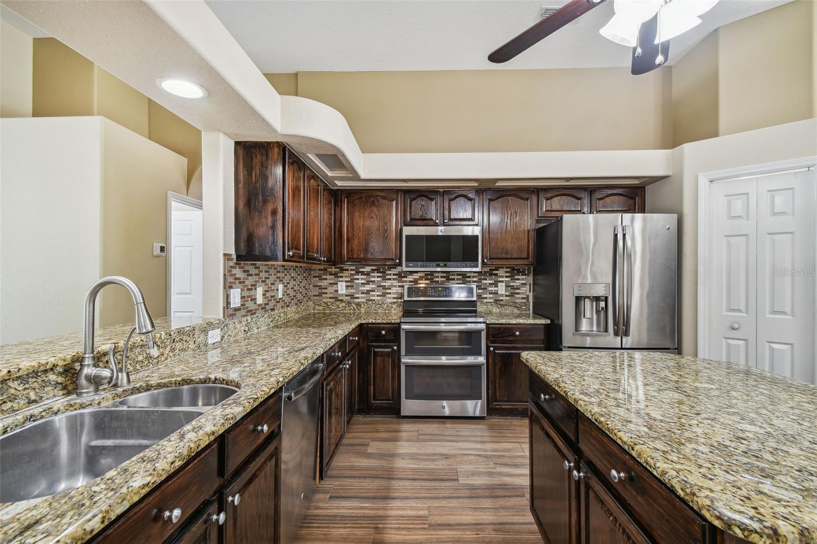 VILLAROSA PHASE G - Residential