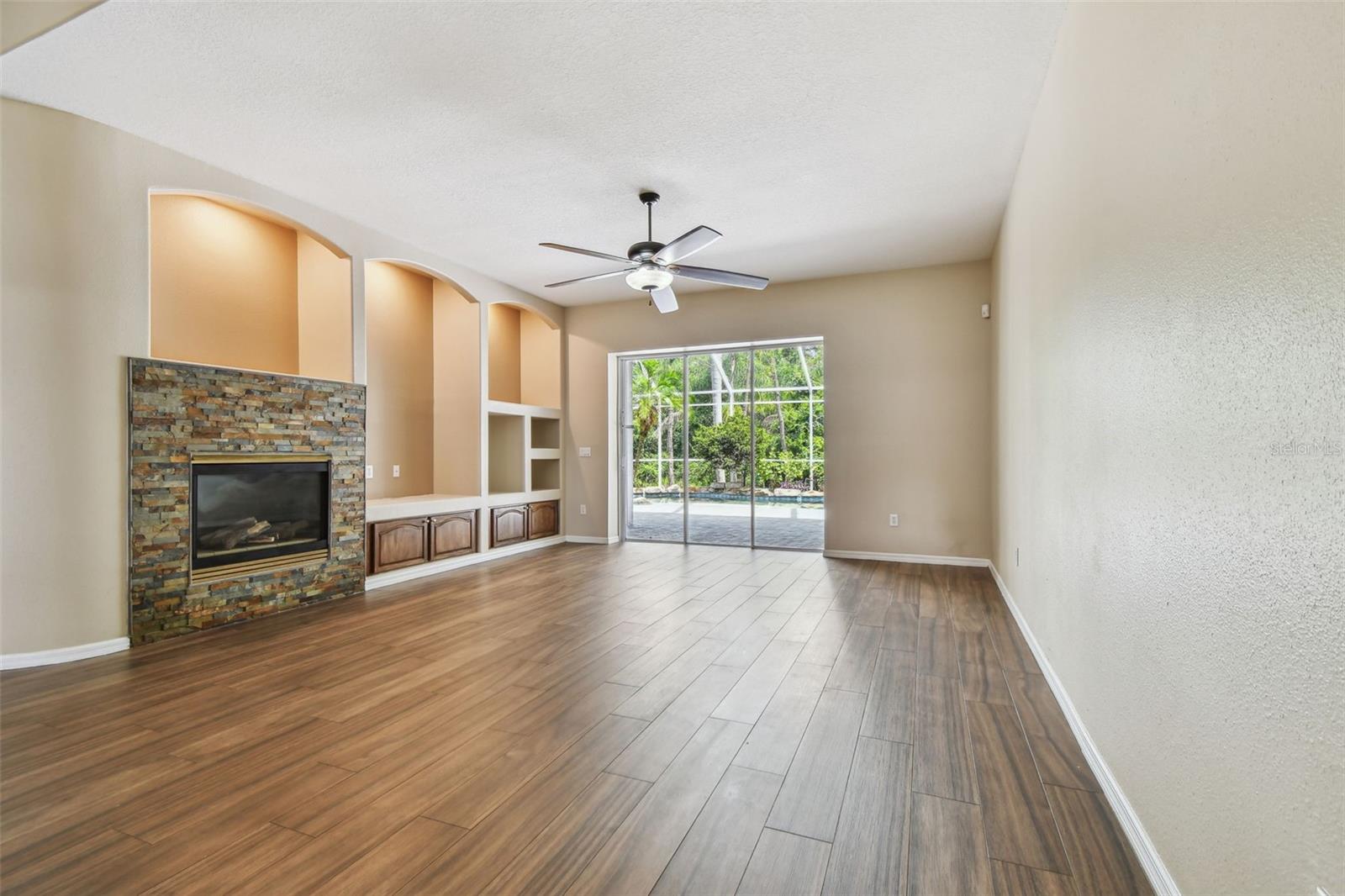 VILLAROSA PHASE G - Residential