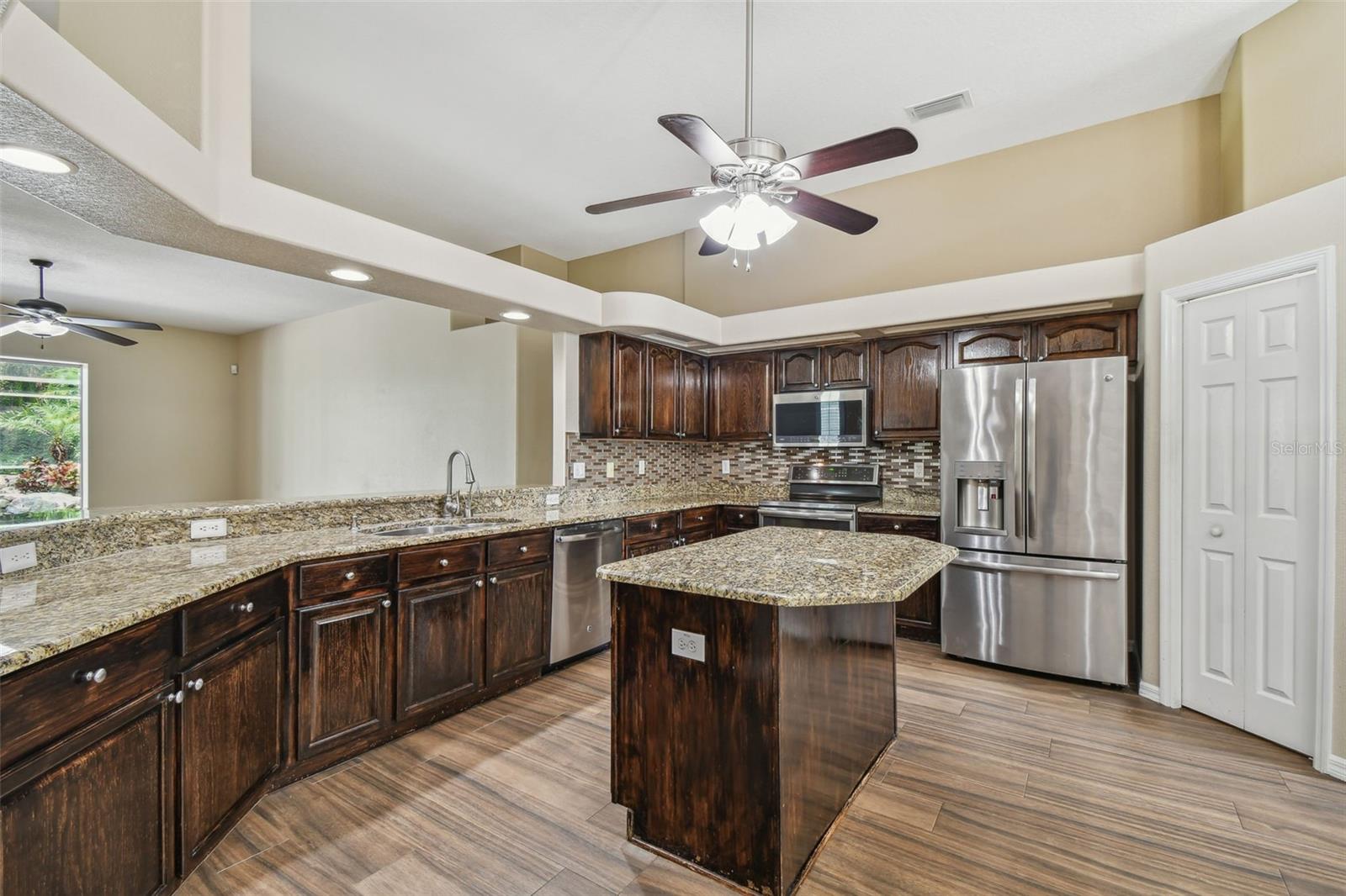 VILLAROSA PHASE G - Residential