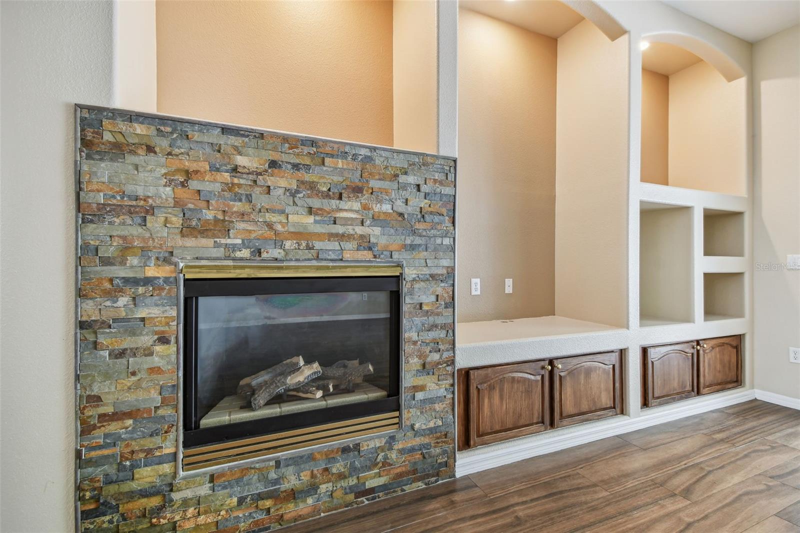 VILLAROSA PHASE G - Residential