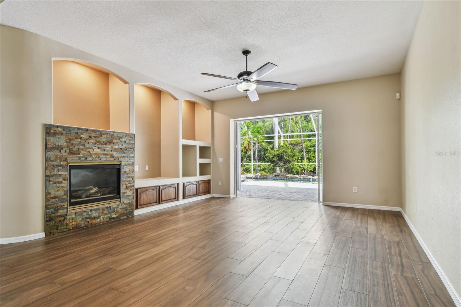 VILLAROSA PHASE G - Residential