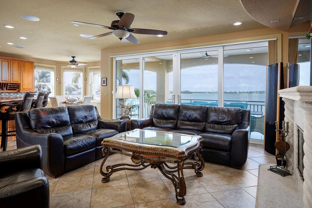 306 HARBOR DRIVE