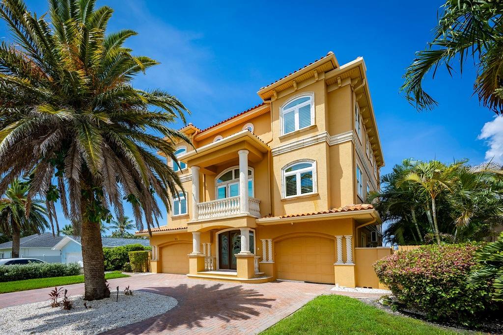306 HARBOR DRIVE