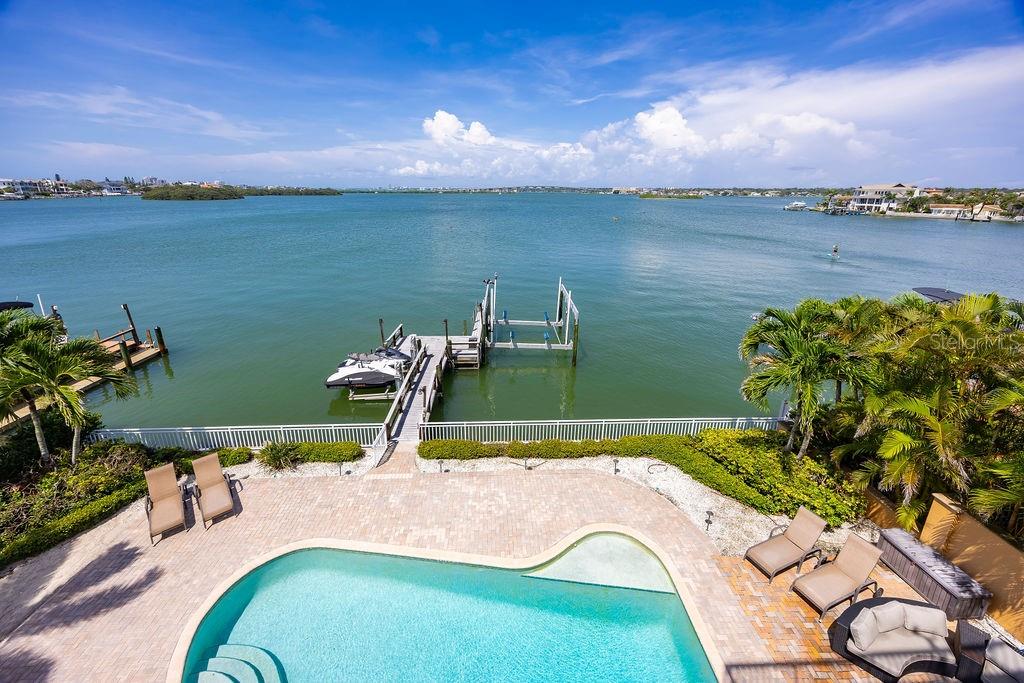 306 HARBOR DRIVE