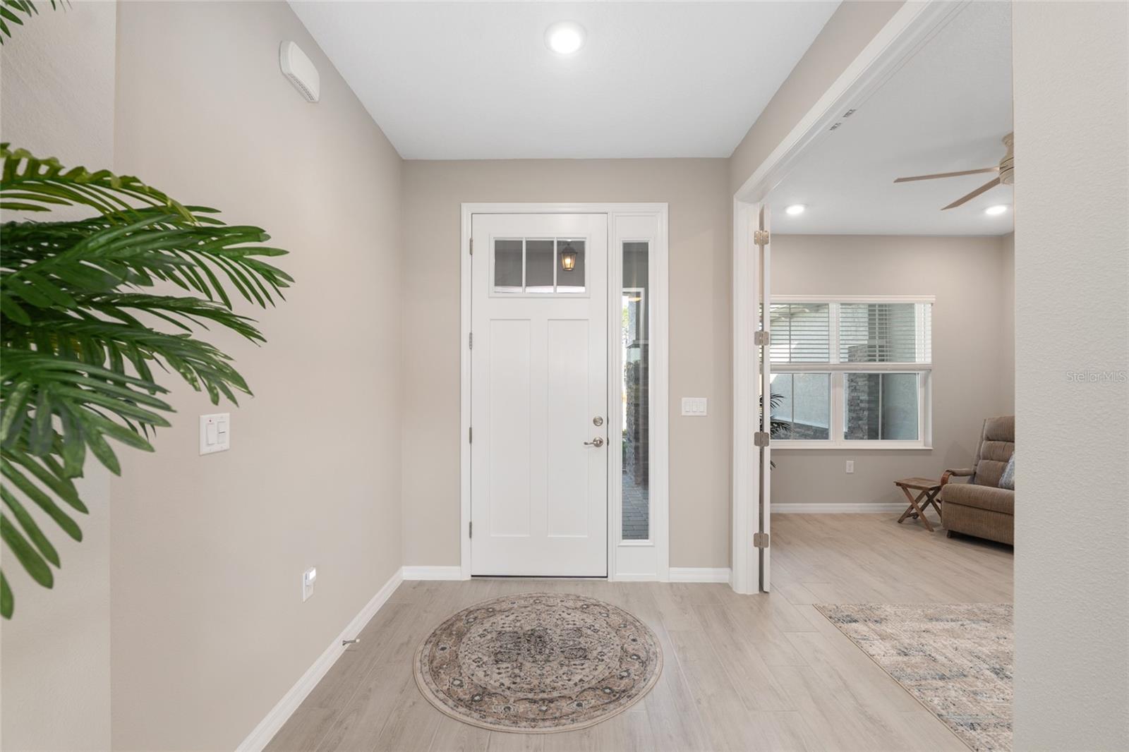 ON TOP OF THE WORLD - Residential