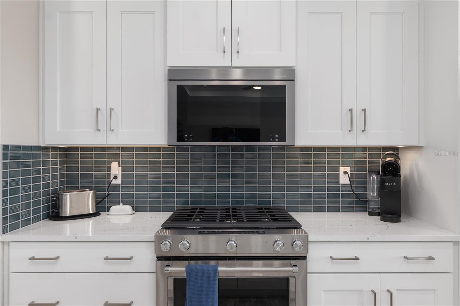 ON TOP OF THE WORLD - Residential