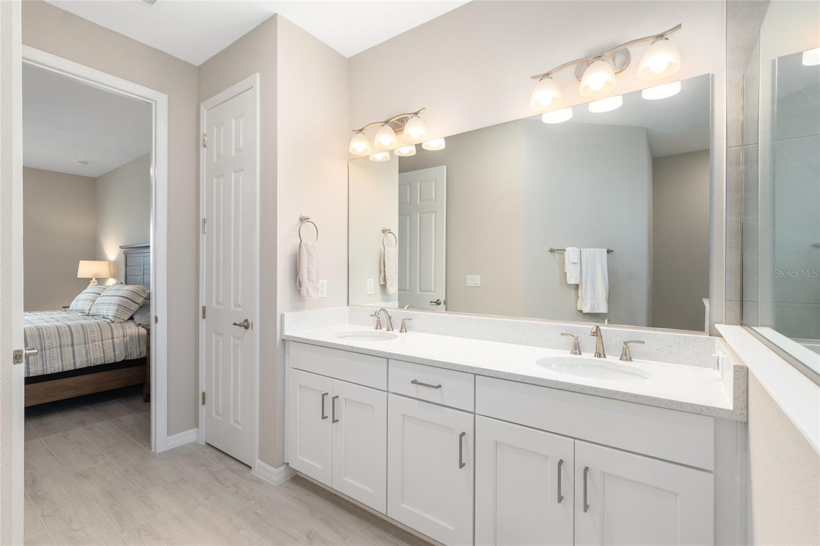 ON TOP OF THE WORLD - Residential