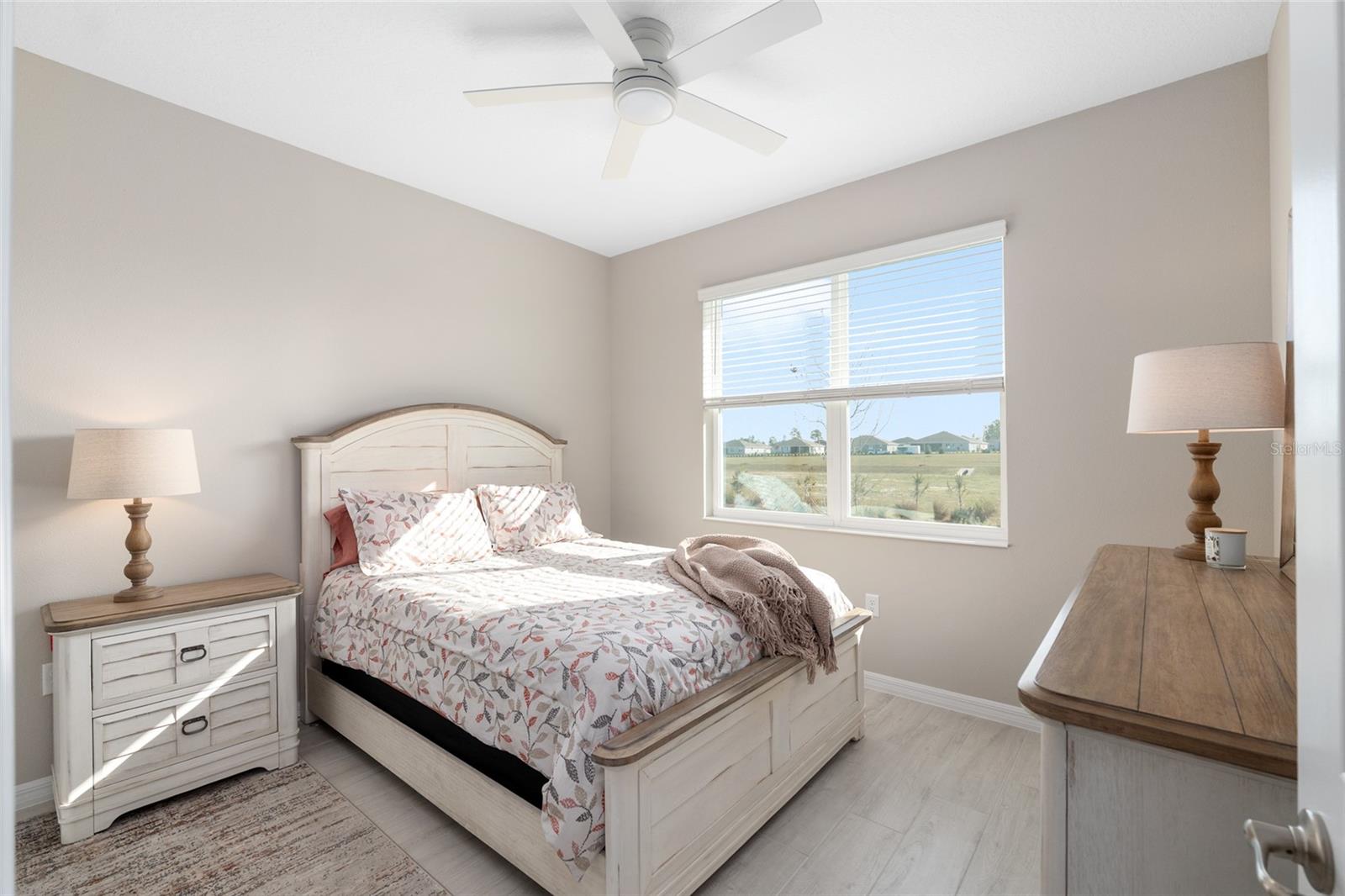 ON TOP OF THE WORLD - Residential