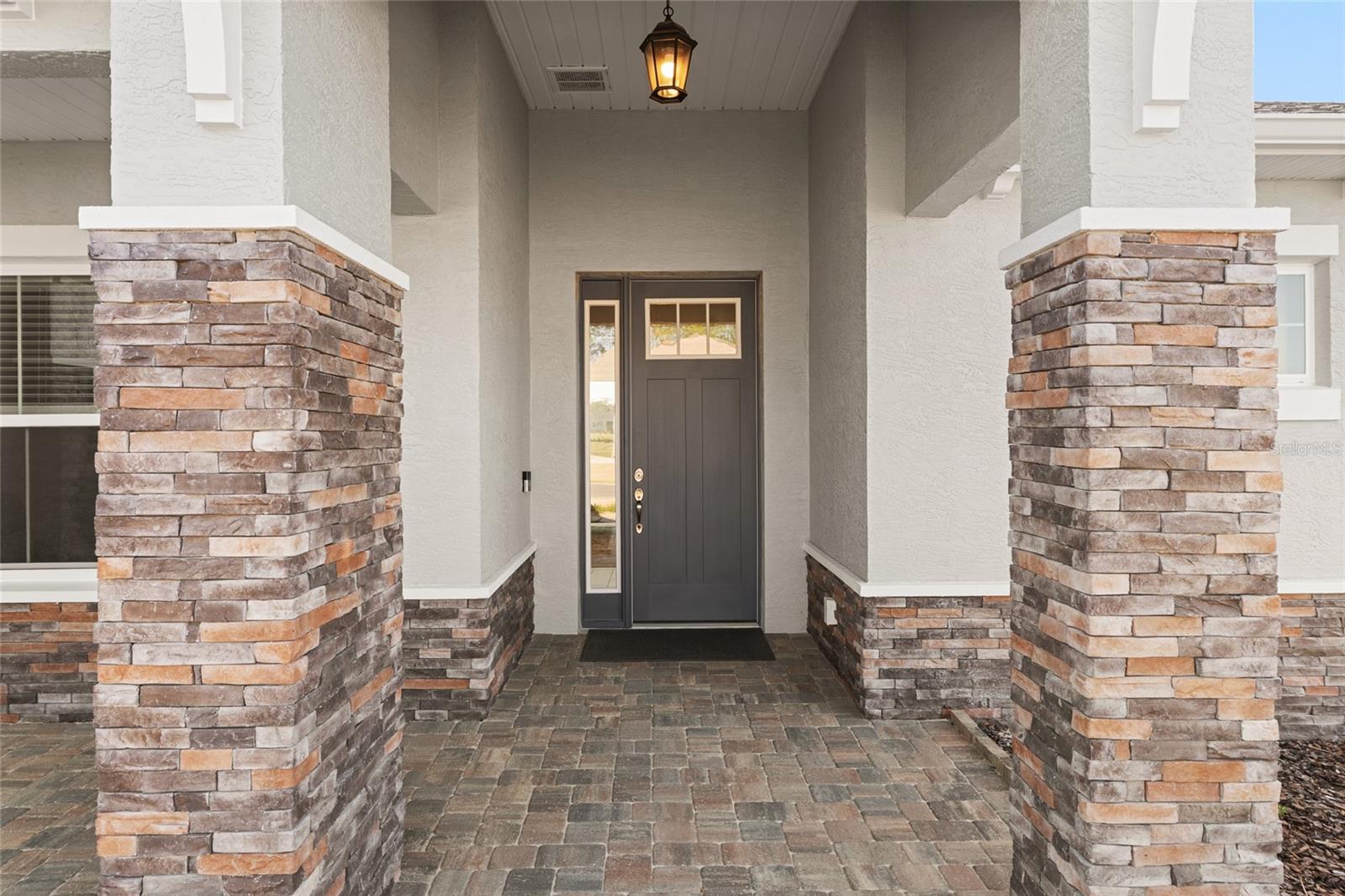 ON TOP OF THE WORLD - Residential