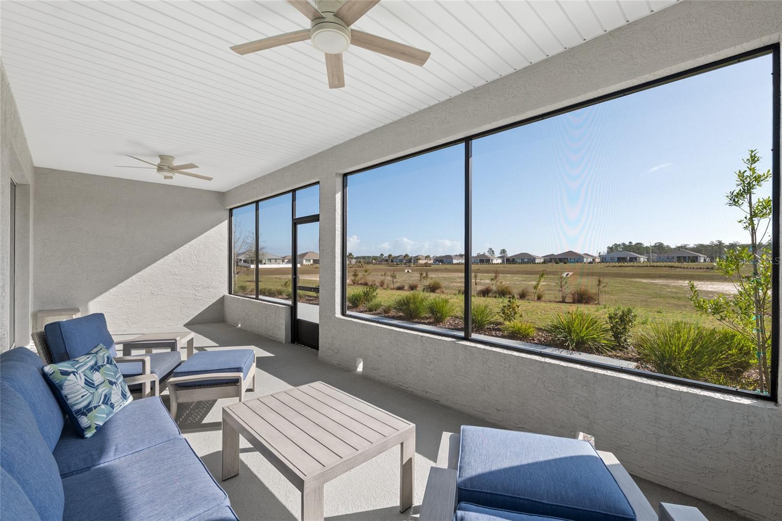 ON TOP OF THE WORLD - Residential