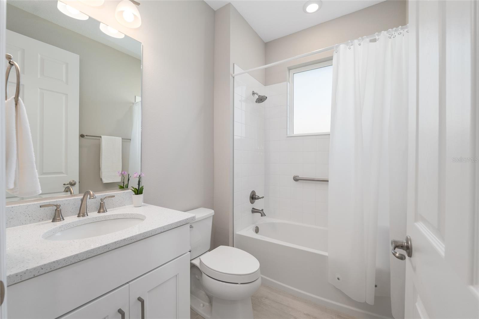 ON TOP OF THE WORLD - Residential