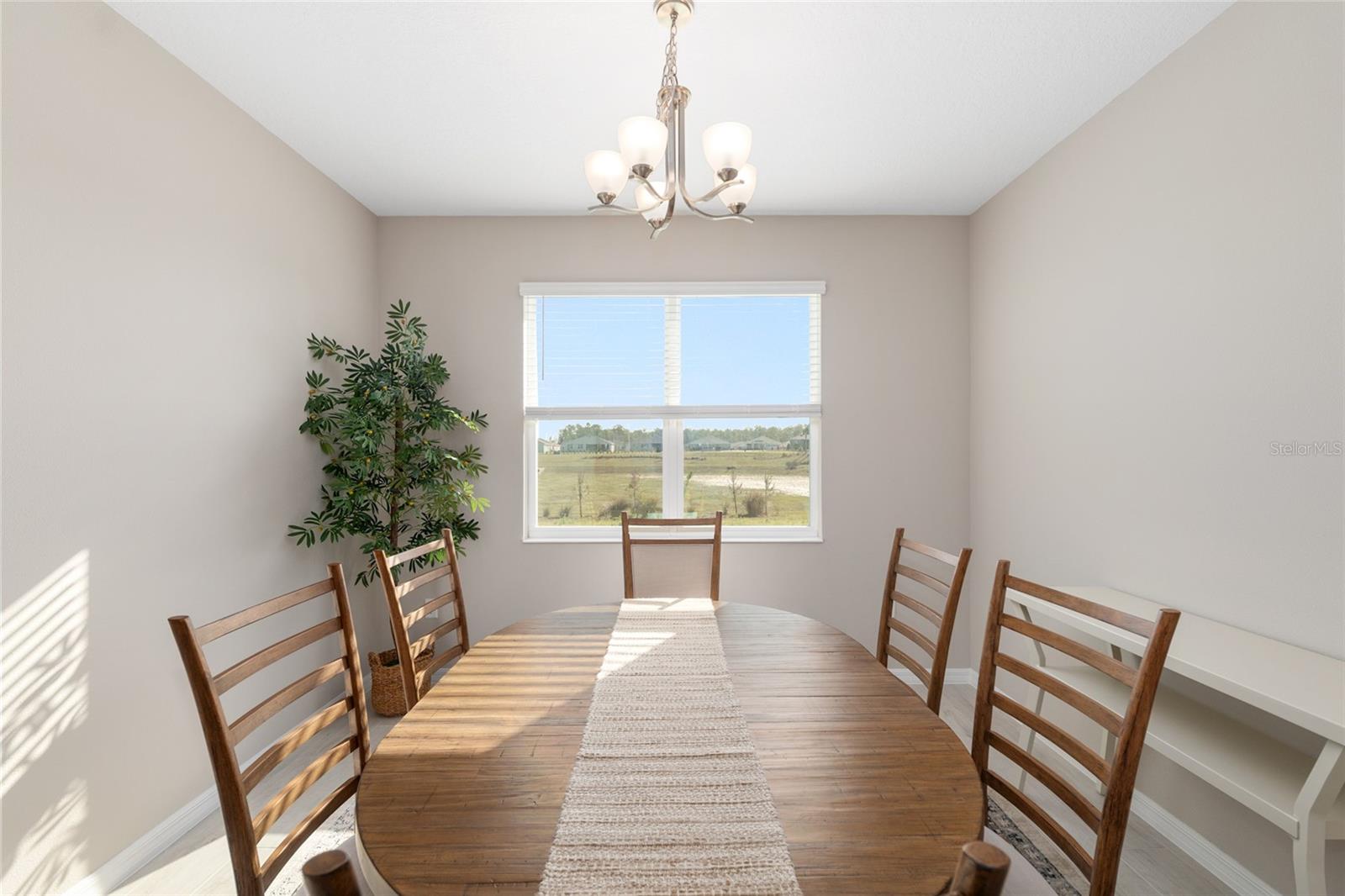 ON TOP OF THE WORLD - Residential