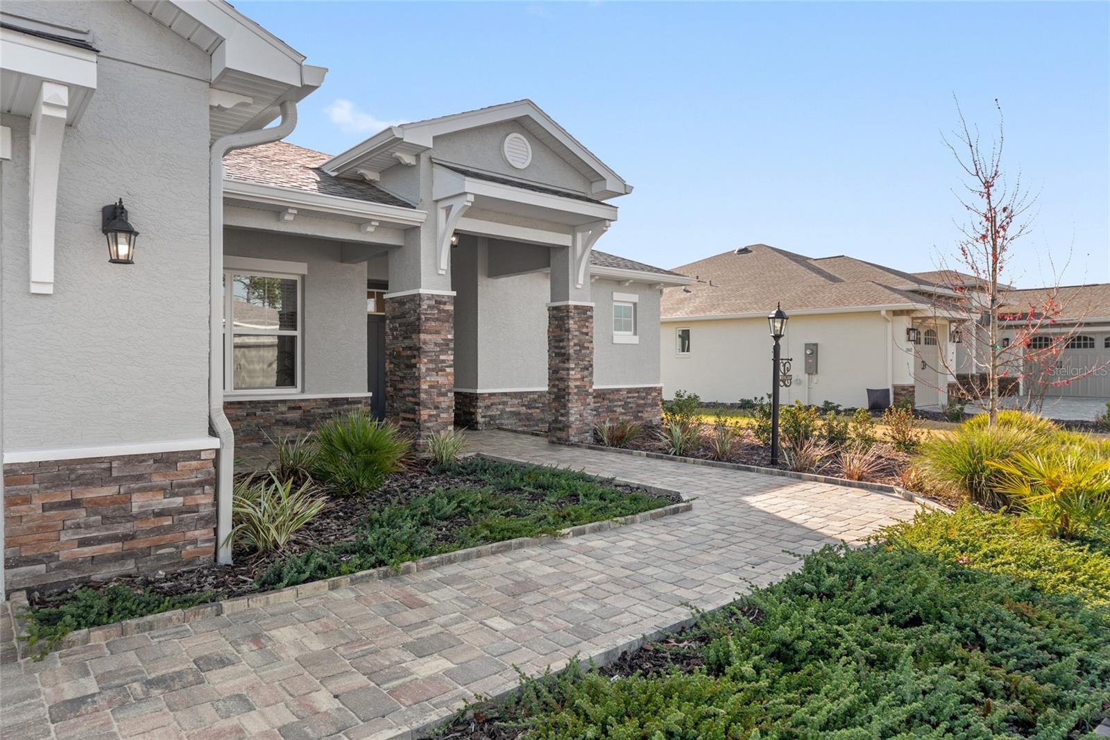 ON TOP OF THE WORLD - Residential