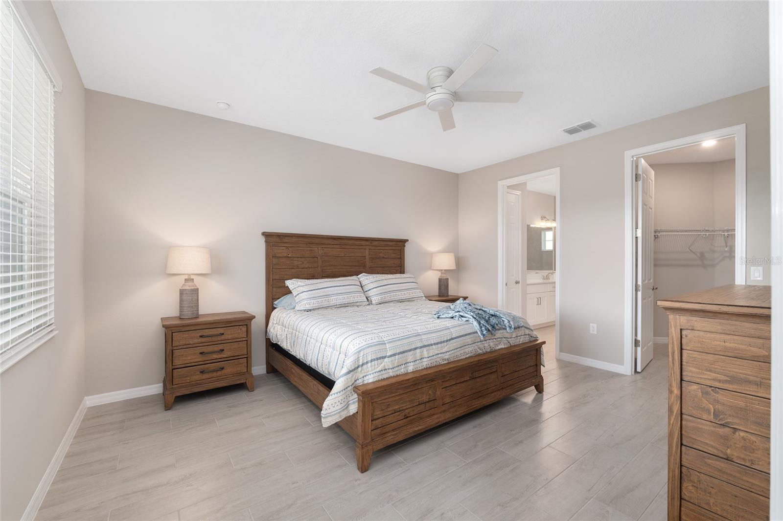 ON TOP OF THE WORLD - Residential