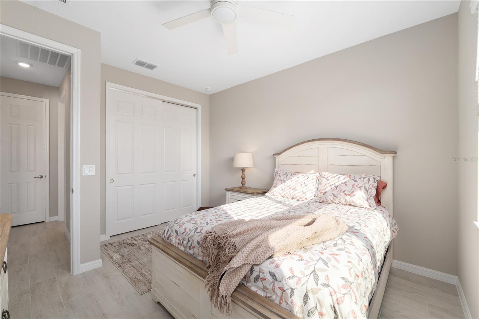 ON TOP OF THE WORLD - Residential