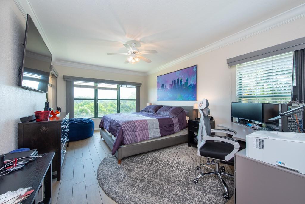 HIDDEN LAGOON AT ARROWHEAD POINT - Residential