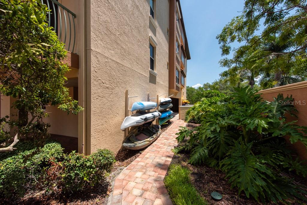 HIDDEN LAGOON AT ARROWHEAD POINT - Residential