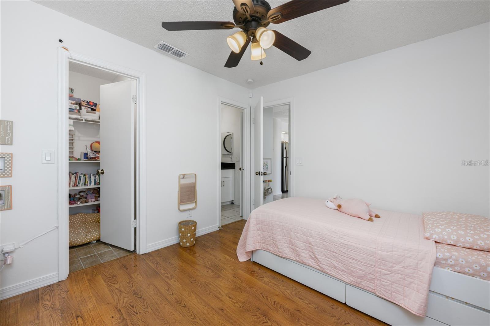 CEDARWOOD VILLAGE 1 - Residential