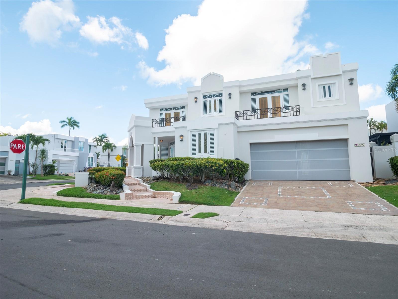 LAS FLORES DE MONTEHIEDRA - Residential